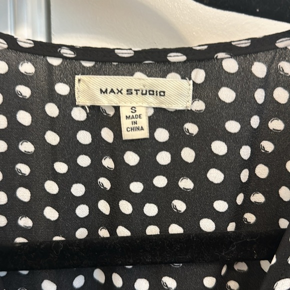 Max Studio (S) wrap style black white polka dot dress elastic waist and pockets - Picture 2 of 7